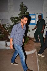 Arjun Rampal snapped post dinner in Bandra on 12th March 2016